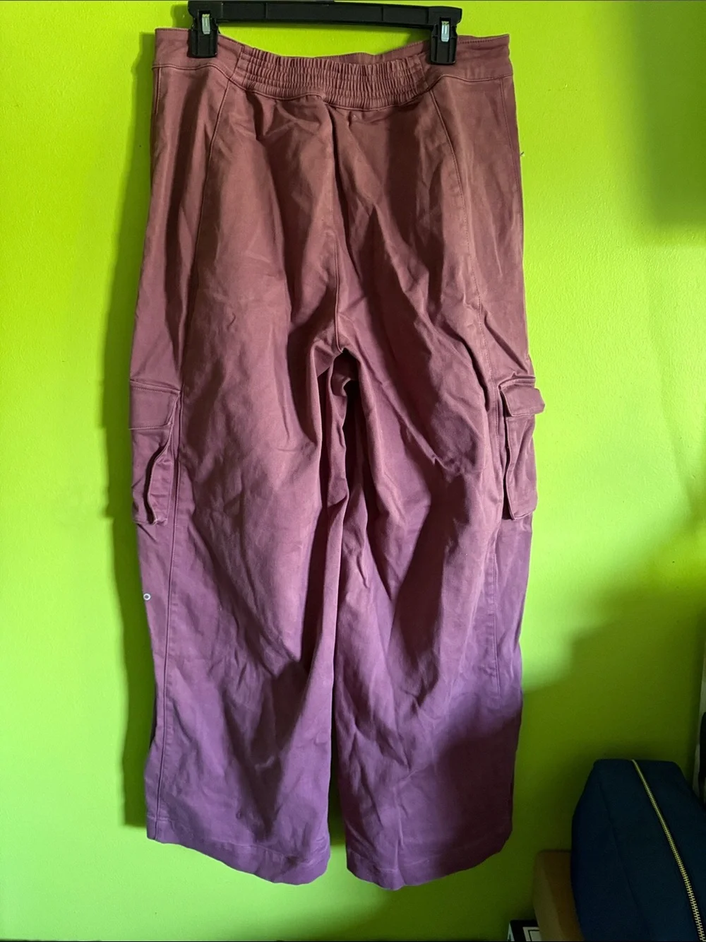 ALO Yoga Show Off Pink Stretch Cargo Wide Leg Trousers Size L